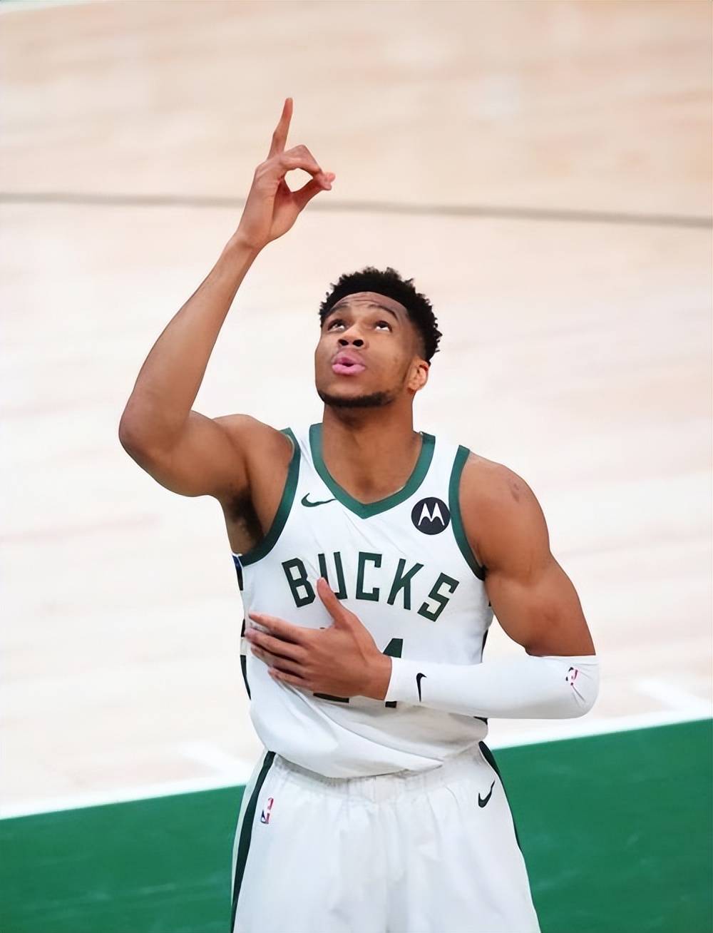 鲁媒：依木兰、陈泽仕参加山东队赛前合练，韩鹏参与了抢圈（鲁媒称：依木兰、陈泽仕随山东队完成赛前合练，韩鹏参与抢圈训练）