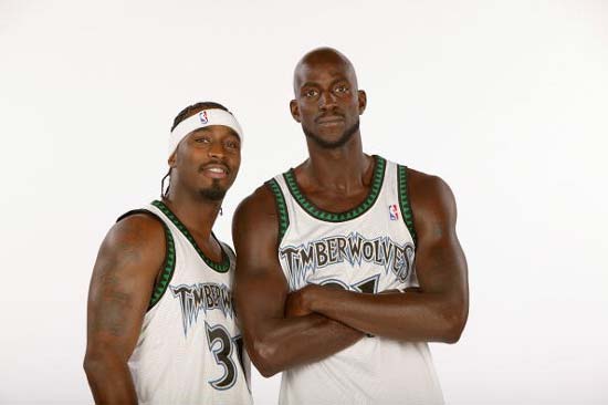 斯基拉：比萨想租借国米的卡尔博尼和罗马的皮西利（斯基拉：比萨有意从国米与罗马租借卡尔博尼、皮西利）