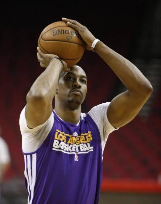 中超：武汉三镇主场1-0小胜上海申花（中超：武汉三镇主场1-0力克上海申花）