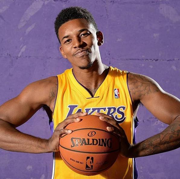 阿斯：伊萨克缺席利物浦赛前合练，将错过对阵皇马欧冠焦点战（阿斯：伊萨克未参加利物浦战前训练，确认无缘对皇马的欧冠焦点战）