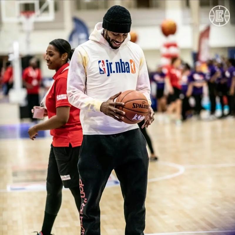 同曦以速度压制对手（同曦以快制胜）