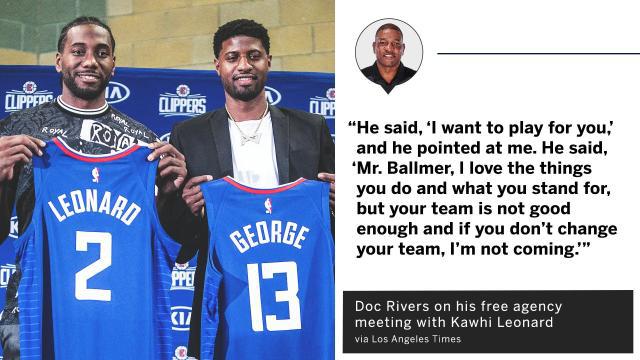 内马尔从中场跑回禁区开门球，结果队友直接开大脚让他无语（内马尔自中场折返准备主罚球门球，队友却一脚大脚解围令其无语）