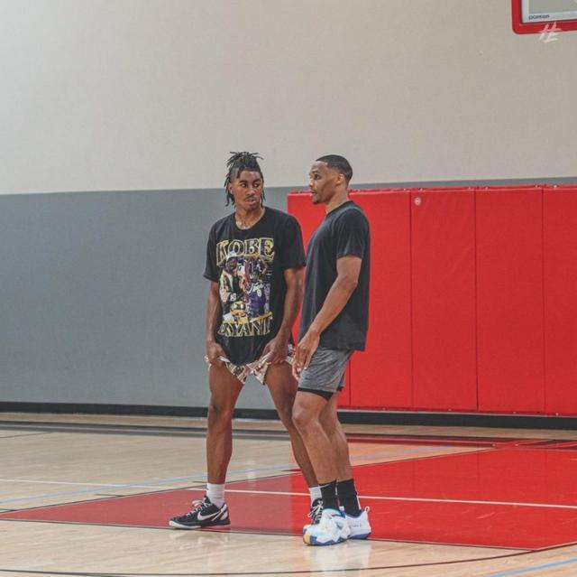 官方：门兴与队长克莱因丁斯特续约至2029年（门兴官宣队长克莱因丁斯特续约，合同至2029年）